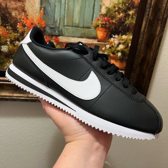 Nike Cortez Basic Black White sneakers - Picture 2 of 16